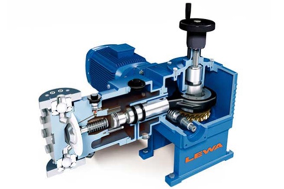 LEWA dosing pump with iglidur X plain bearings