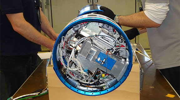 Components for test bodies for the removal of space debris
